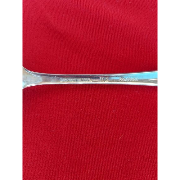 Rogers Daffodil IS Flatware Set - 2 Tablespoons 2 Cream Soup Spoons & Butter Kni - Picture 3 of 3